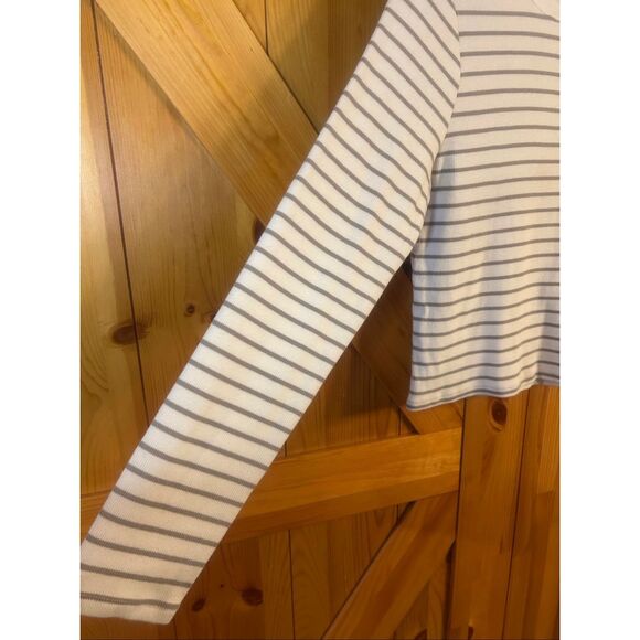 Abercrombie & Fitch Soft AF Long Sleeve Cropped Rib Crew Shirt Size Large (5814) - Picture 2 of 4
